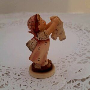 Vintage Hummel Goebel "Wash Day" Figurine, #321/4/0, Goebel West Germany 1987